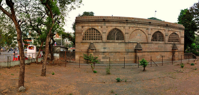 sidi-saiyyed-mosque-back