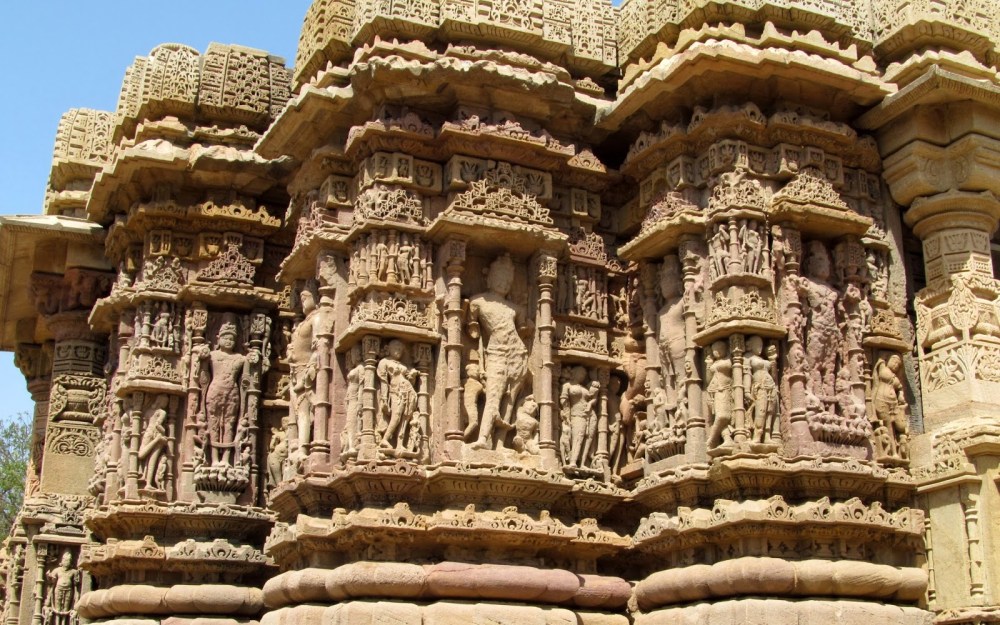 Modhera_Sun_Temple_Carving.jpg