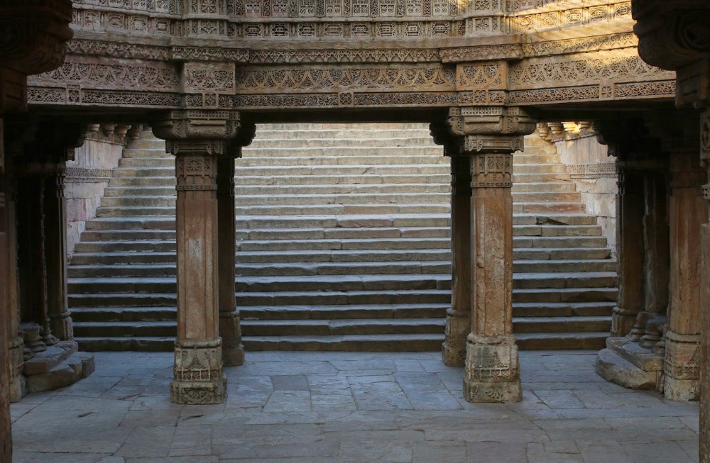 adalaj stepwell vav ahmedabad.JPG